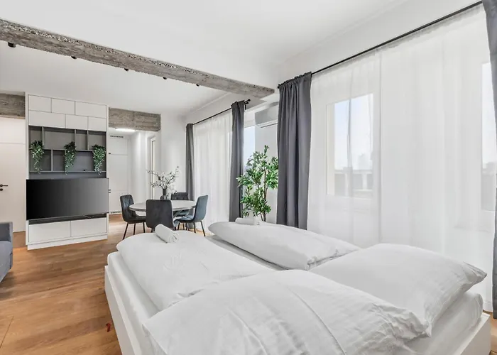 Lam Concrete Ac - Balcony * ברטיסלאבה