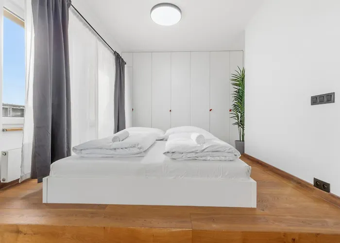 Lam Concrete Ac - Balcony דירה ברטיסלאבה