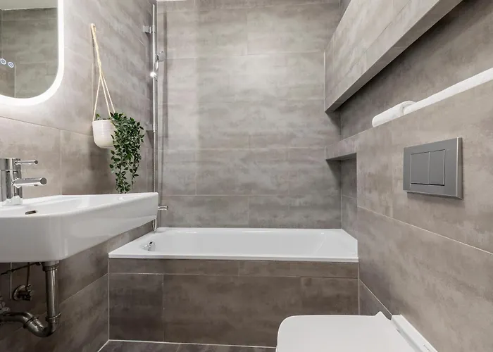 Lam Concrete Ac - Balcony דירה *